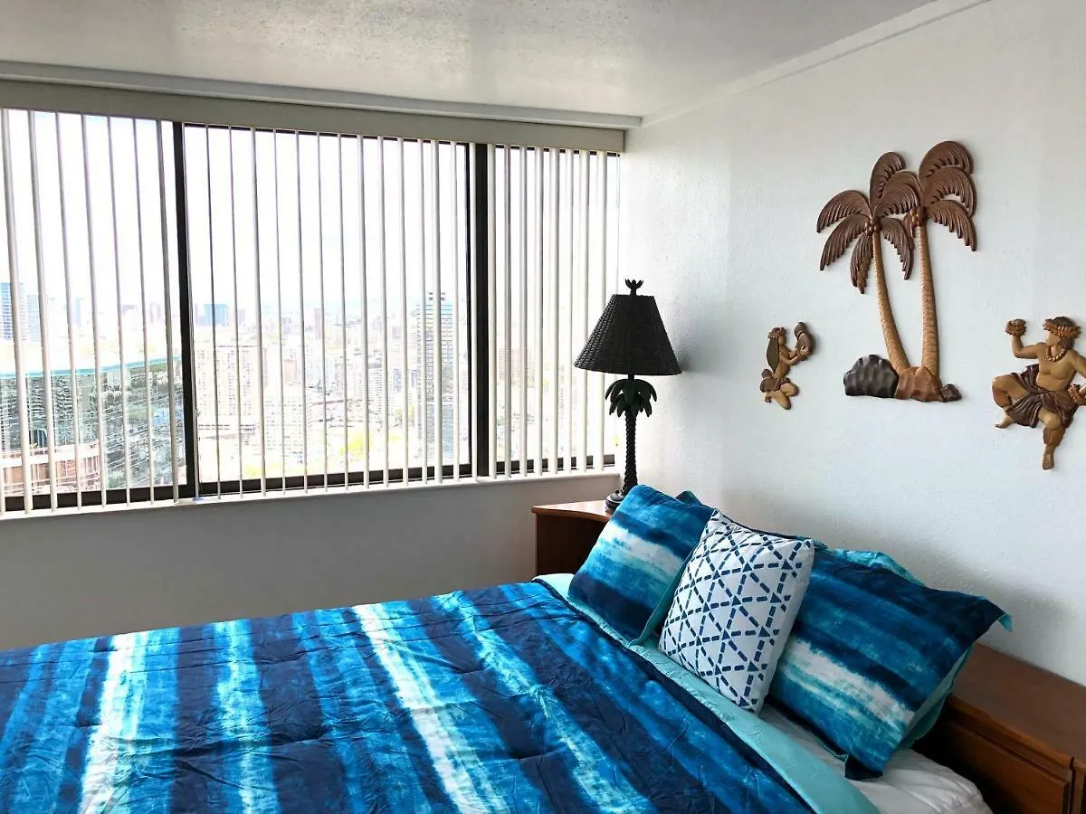 Hawaiian Monarch Penthouse 3Bedroom Honolulu USA