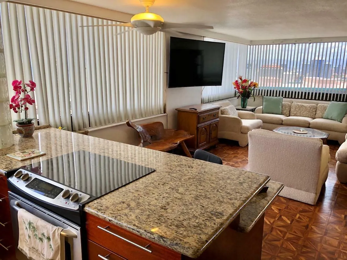 Hawaiian Monarch Penthouse 3Bedroom Honolulu