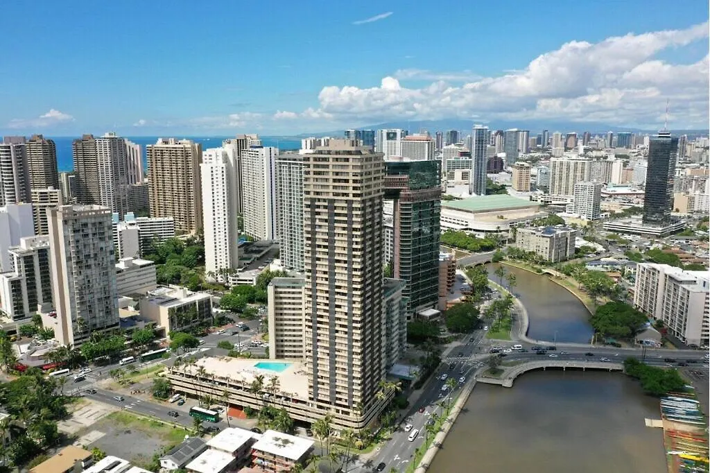 Hawaiian Monarch Penthouse 3Bedroom Honolulu